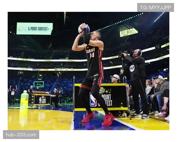 布伦森突破拉开与利拉德距离 提升球队关键时刻得分能力