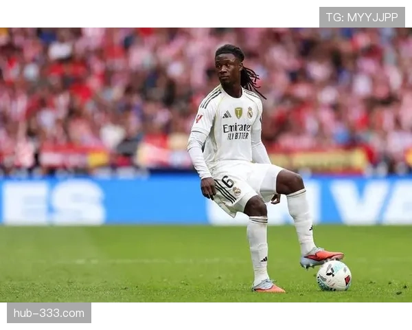 卡马文加的战术适配困境：固定位置是否限制其多面性价值？